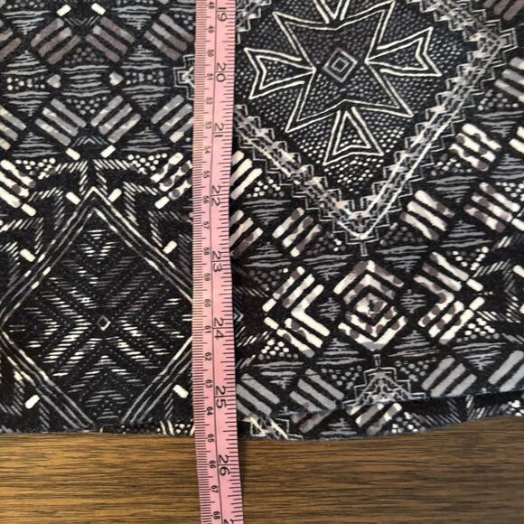 Catherines Womens 3/4 Sleeve Paisley Top Size 4X Black V Neck Fairy Grunge Boho - Picture 8 of 8